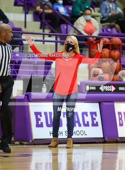 Thumbnail 3 in Gilmer vs. Pinkston (UIL 4A Regional Finals) photogallery.