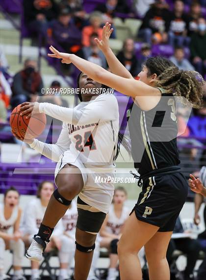 Thumbnail 1 in Gilmer vs. Pinkston (UIL 4A Regional Finals) photogallery.