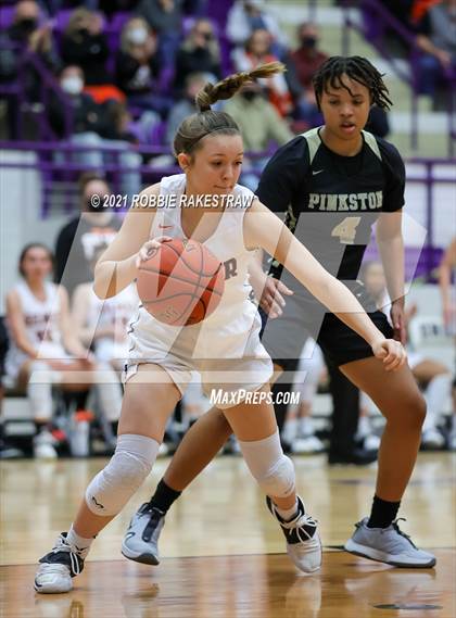 Thumbnail 2 in Gilmer vs. Pinkston (UIL 4A Regional Finals) photogallery.