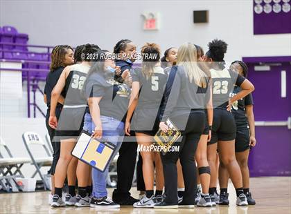 Thumbnail 3 in Gilmer vs. Pinkston (UIL 4A Regional Finals) photogallery.