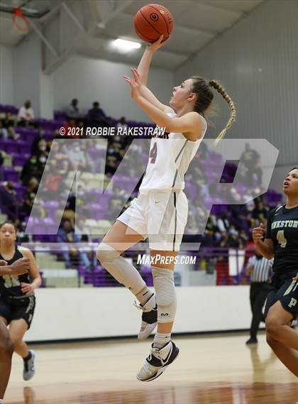 Thumbnail 3 in Gilmer vs. Pinkston (UIL 4A Regional Finals) photogallery.