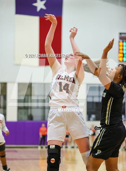 Thumbnail 1 in Gilmer vs. Pinkston (UIL 4A Regional Finals) photogallery.