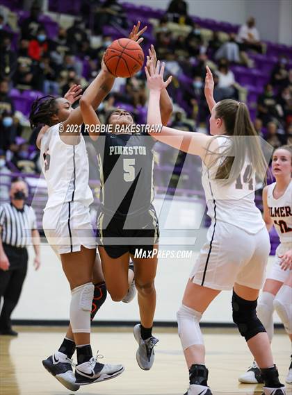 Thumbnail 2 in Gilmer vs. Pinkston (UIL 4A Regional Finals) photogallery.