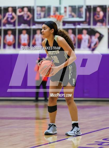 Thumbnail 3 in Gilmer vs. Pinkston (UIL 4A Regional Finals) photogallery.