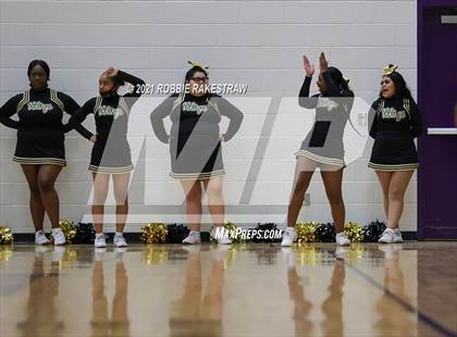 Thumbnail 3 in Gilmer vs. Pinkston (UIL 4A Regional Finals) photogallery.