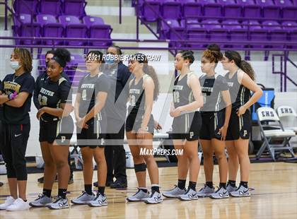 Thumbnail 1 in Gilmer vs. Pinkston (UIL 4A Regional Finals) photogallery.