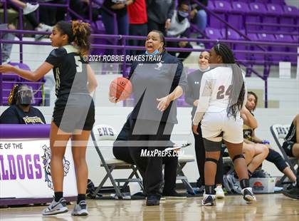 Thumbnail 3 in Gilmer vs. Pinkston (UIL 4A Regional Finals) photogallery.