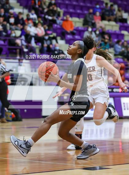 Thumbnail 3 in Gilmer vs. Pinkston (UIL 4A Regional Finals) photogallery.