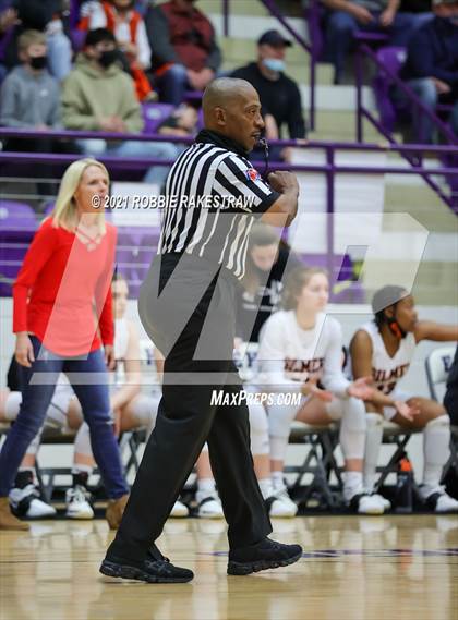 Thumbnail 1 in Gilmer vs. Pinkston (UIL 4A Regional Finals) photogallery.