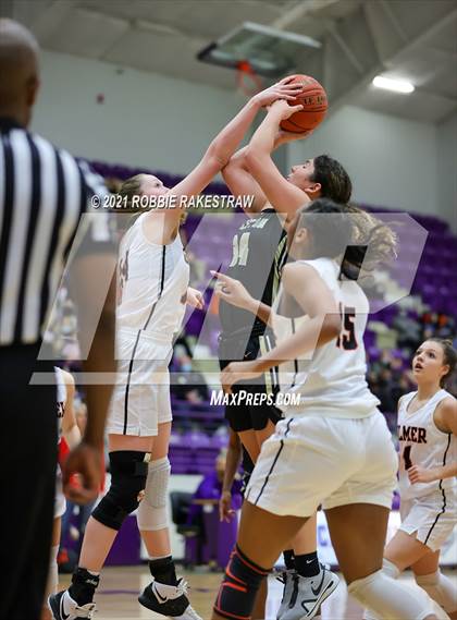 Thumbnail 1 in Gilmer vs. Pinkston (UIL 4A Regional Finals) photogallery.