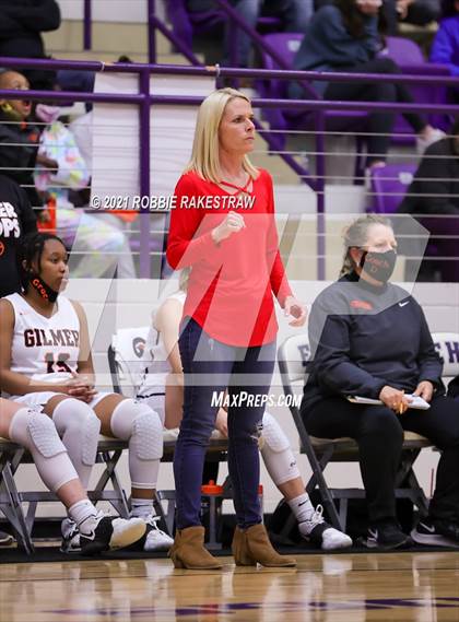 Thumbnail 1 in Gilmer vs. Pinkston (UIL 4A Regional Finals) photogallery.