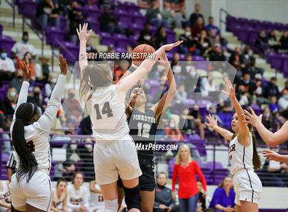 Thumbnail 2 in Gilmer vs. Pinkston (UIL 4A Regional Finals) photogallery.