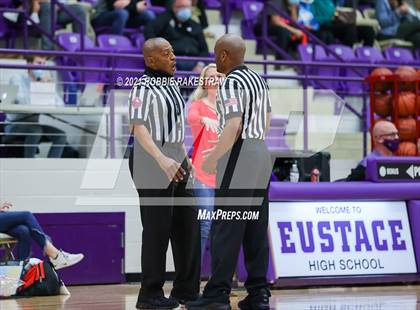 Thumbnail 2 in Gilmer vs. Pinkston (UIL 4A Regional Finals) photogallery.