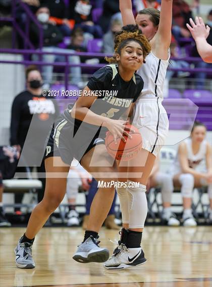 Thumbnail 1 in Gilmer vs. Pinkston (UIL 4A Regional Finals) photogallery.