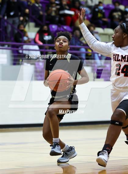 Thumbnail 3 in Gilmer vs. Pinkston (UIL 4A Regional Finals) photogallery.