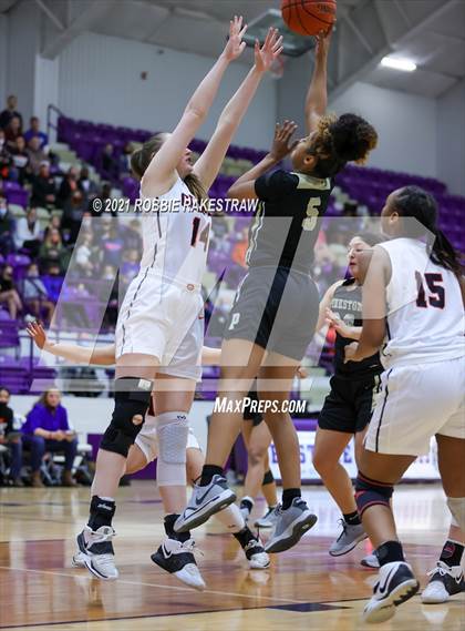 Thumbnail 1 in Gilmer vs. Pinkston (UIL 4A Regional Finals) photogallery.