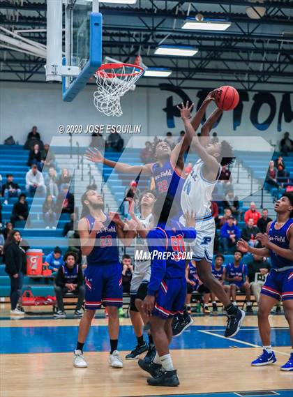 Thumbnail 2 in Potomac vs Gar-Field (VHSL 6B Regional Quarterfinal) photogallery.