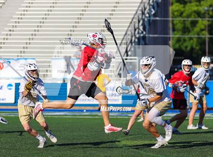 Thumbnail 1 in Jamesville-DeWitt vs. Bayport-Blue Point (NYSPHSAA Class C Final) photogallery.