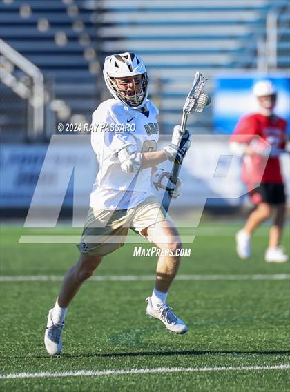 Thumbnail 2 in Jamesville-DeWitt vs. Bayport-Blue Point (NYSPHSAA Class C Final) photogallery.
