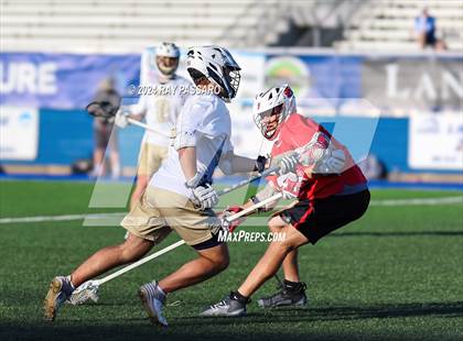 Thumbnail 3 in Jamesville-DeWitt vs. Bayport-Blue Point (NYSPHSAA Class C Final) photogallery.