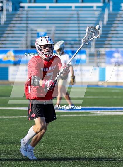 Thumbnail 2 in Jamesville-DeWitt vs. Bayport-Blue Point (NYSPHSAA Class C Final) photogallery.