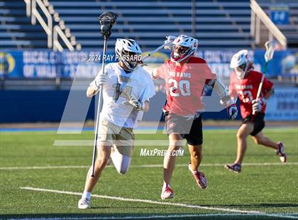 Thumbnail 2 in Jamesville-DeWitt vs. Bayport-Blue Point (NYSPHSAA Class C Final) photogallery.