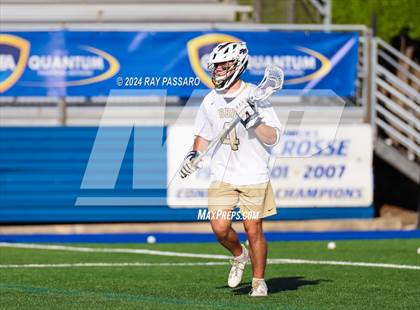Thumbnail 1 in Jamesville-DeWitt vs. Bayport-Blue Point (NYSPHSAA Class C Final) photogallery.