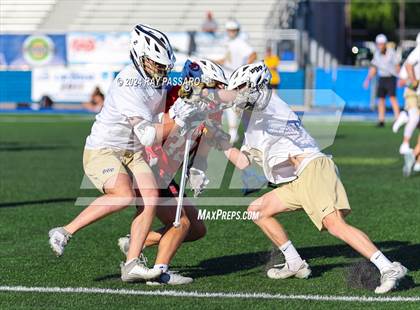 Thumbnail 1 in Jamesville-DeWitt vs. Bayport-Blue Point (NYSPHSAA Class C Final) photogallery.