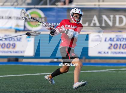 Thumbnail 1 in Jamesville-DeWitt vs. Bayport-Blue Point (NYSPHSAA Class C Final) photogallery.