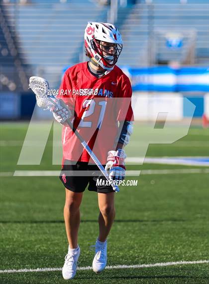 Thumbnail 2 in Jamesville-DeWitt vs. Bayport-Blue Point (NYSPHSAA Class C Final) photogallery.
