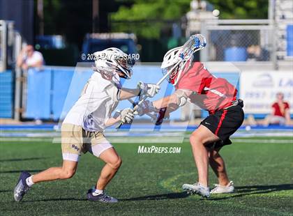 Thumbnail 1 in Jamesville-DeWitt vs. Bayport-Blue Point (NYSPHSAA Class C Final) photogallery.