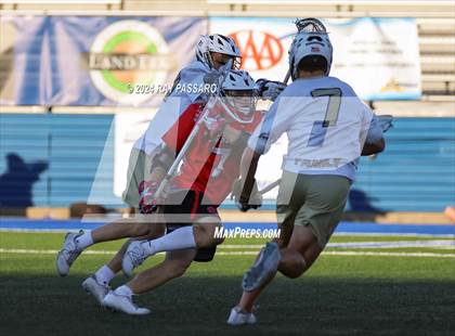 Thumbnail 2 in Jamesville-DeWitt vs. Bayport-Blue Point (NYSPHSAA Class C Final) photogallery.