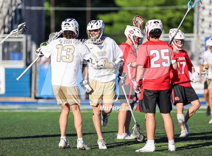 Thumbnail 1 in Jamesville-DeWitt vs. Bayport-Blue Point (NYSPHSAA Class C Final) photogallery.
