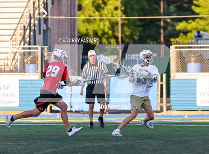 Thumbnail 2 in Jamesville-DeWitt vs. Bayport-Blue Point (NYSPHSAA Class C Final) photogallery.