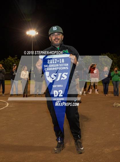 Thumbnail 2 in St. Mary's vs. Bella Vista (CIF SJS D2 Final) photogallery.