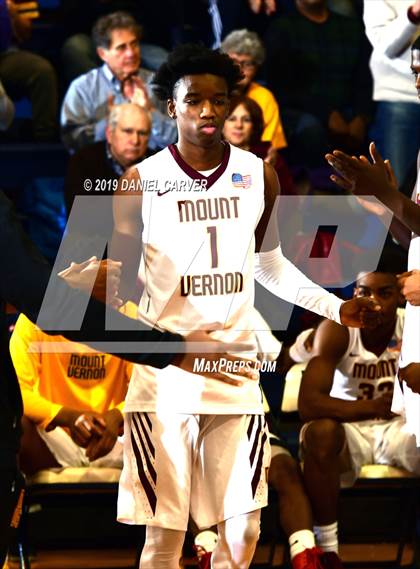 Thumbnail 2 in Mount Vernon vs. Clarkstown South (Section 1 Class AA Final) photogallery.