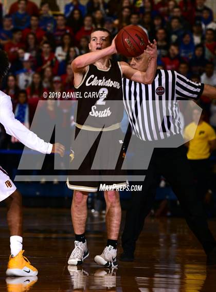 Thumbnail 2 in Mount Vernon vs. Clarkstown South (Section 1 Class AA Final) photogallery.