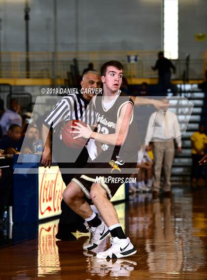 Thumbnail 3 in Mount Vernon vs. Clarkstown South (Section 1 Class AA Final) photogallery.