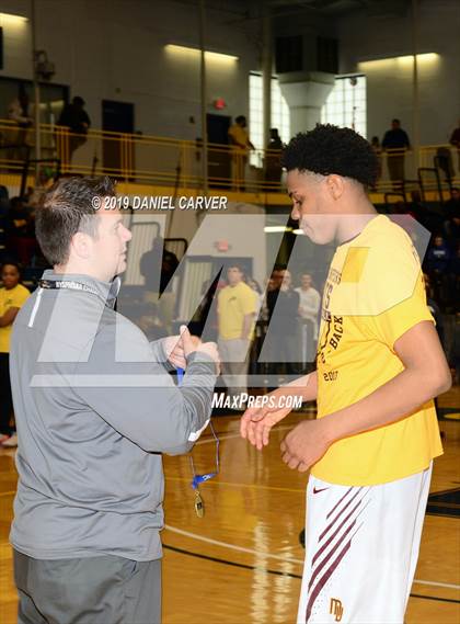 Thumbnail 3 in Mount Vernon vs. Clarkstown South (Section 1 Class AA Final) photogallery.
