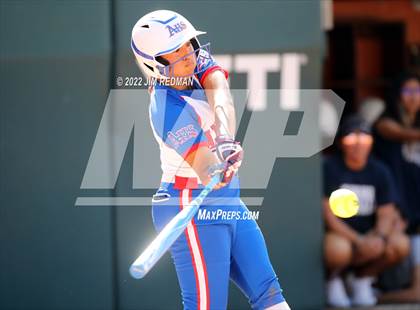 Thumbnail 3 in O'Connor vs. Americas (UIL 6A Softball Semifinal) photogallery.