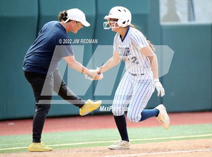 Thumbnail 2 in O'Connor vs. Americas (UIL 6A Softball Semifinal) photogallery.
