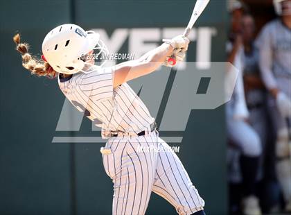 Thumbnail 3 in O'Connor vs. Americas (UIL 6A Softball Semifinal) photogallery.