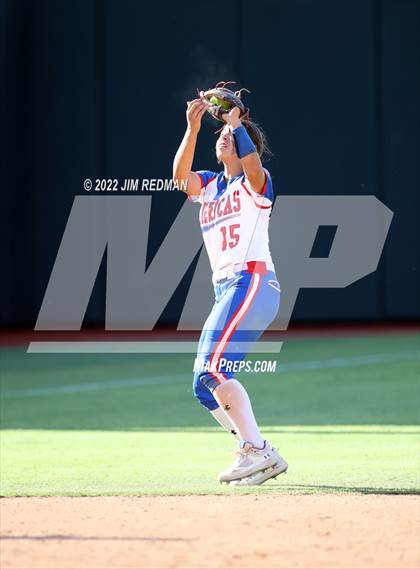 Thumbnail 3 in O'Connor vs. Americas (UIL 6A Softball Semifinal) photogallery.