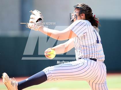 Thumbnail 1 in O'Connor vs. Americas (UIL 6A Softball Semifinal) photogallery.