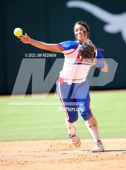 Thumbnail 2 in O'Connor vs. Americas (UIL 6A Softball Semifinal) photogallery.
