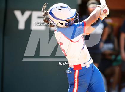 Thumbnail 1 in O'Connor vs. Americas (UIL 6A Softball Semifinal) photogallery.