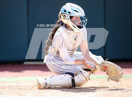 Thumbnail 3 in O'Connor vs. Americas (UIL 6A Softball Semifinal) photogallery.