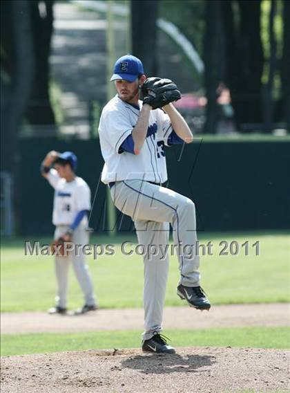 Thumbnail 1 in East Hampton vs. Windsor Locks (CIAC Class S Semifinal) photogallery.