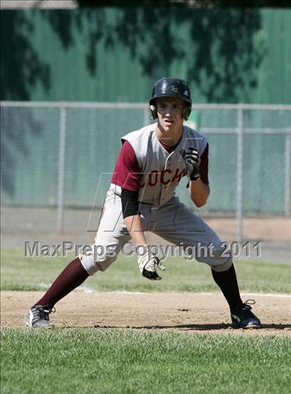 Thumbnail 1 in East Hampton vs. Windsor Locks (CIAC Class S Semifinal) photogallery.