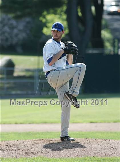 Thumbnail 1 in East Hampton vs. Windsor Locks (CIAC Class S Semifinal) photogallery.